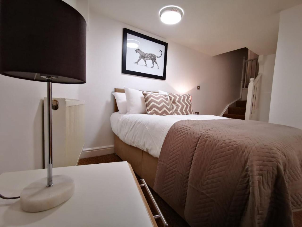 Capital Host- Apartments Euston Лондон Екстериор снимка